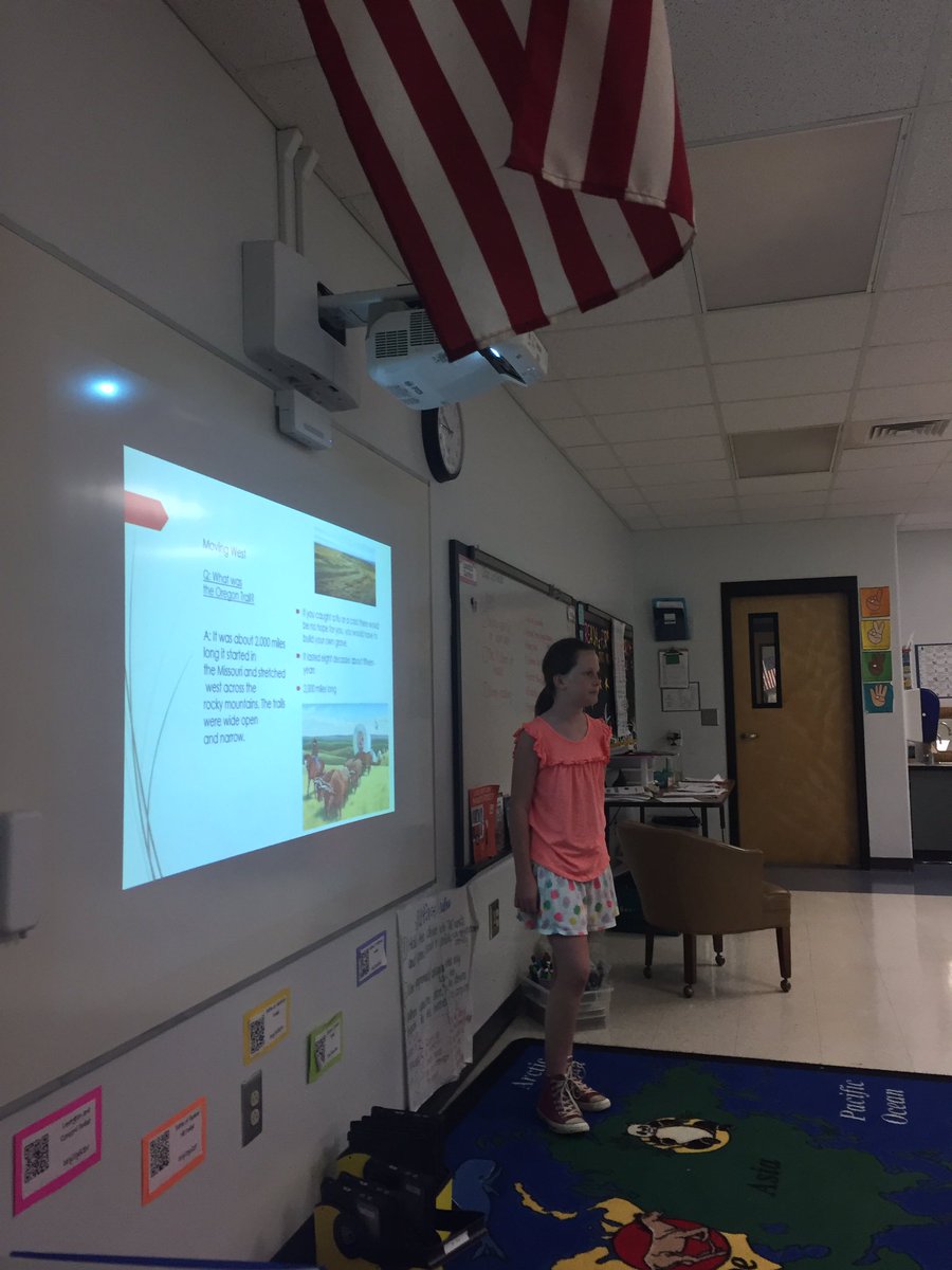KempsKinderKids's tweet photo. Love my social studies experts! #studentcentered #SocialStudies https://t.co/MHO4tZtwEn