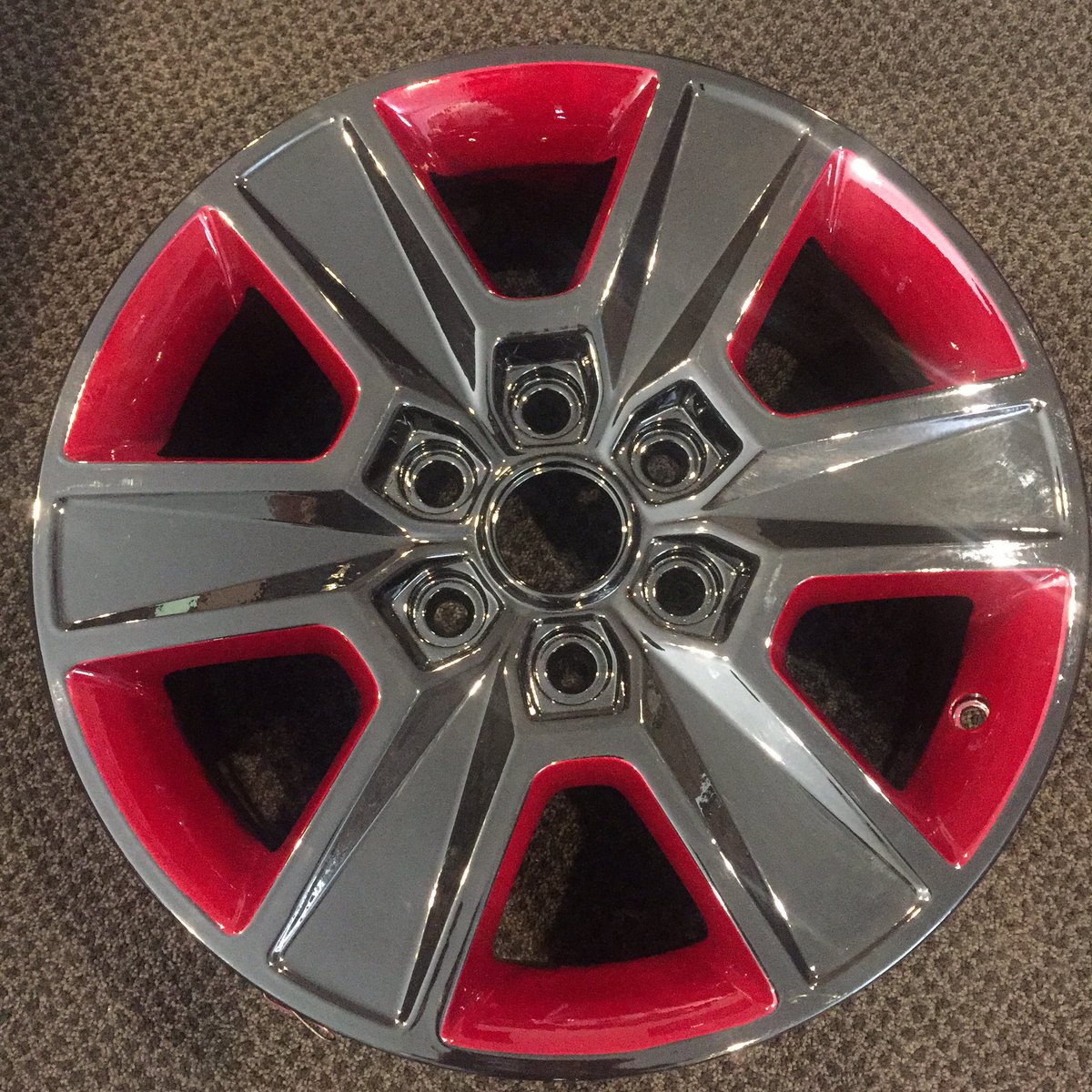 CPCPowderCoat's tweet photo. Beautiful two tone wheels! #red #grey #beauty #rimporn #rimseason #cpc #bestofthebest #numberone #powdercoating https://t.co/GorIastOXv