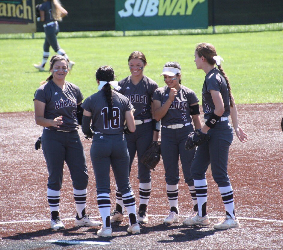 SOFTBALL REGIONALS
⚾️ - DC v Hutch - GC v East - Finals
📆 - Today
⏰ - 2:00pm
📍 - John Ford Field
📻 - 99.9 ESPN
📰 - <a href="/GCTSports/">GCTelegram Sports</a>
#gcbuffpride