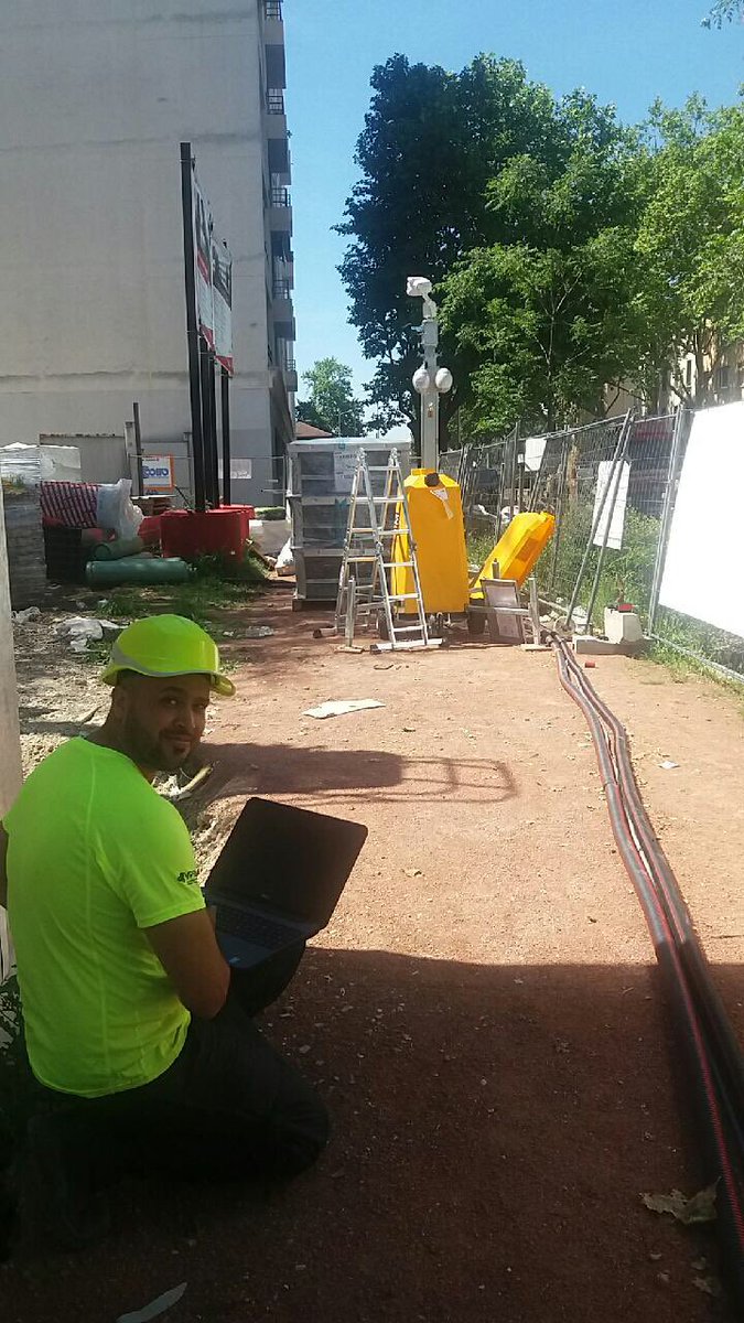 _AntoineALLAIRE's tweet photo. Today installation d'une #JCBSmartTower à Lyon #Vpsgroup #vpsfrance #securitechantier #videosurveillance #ffb #btp #21ansdexperience https://t.co/kEJ4uVcTl4