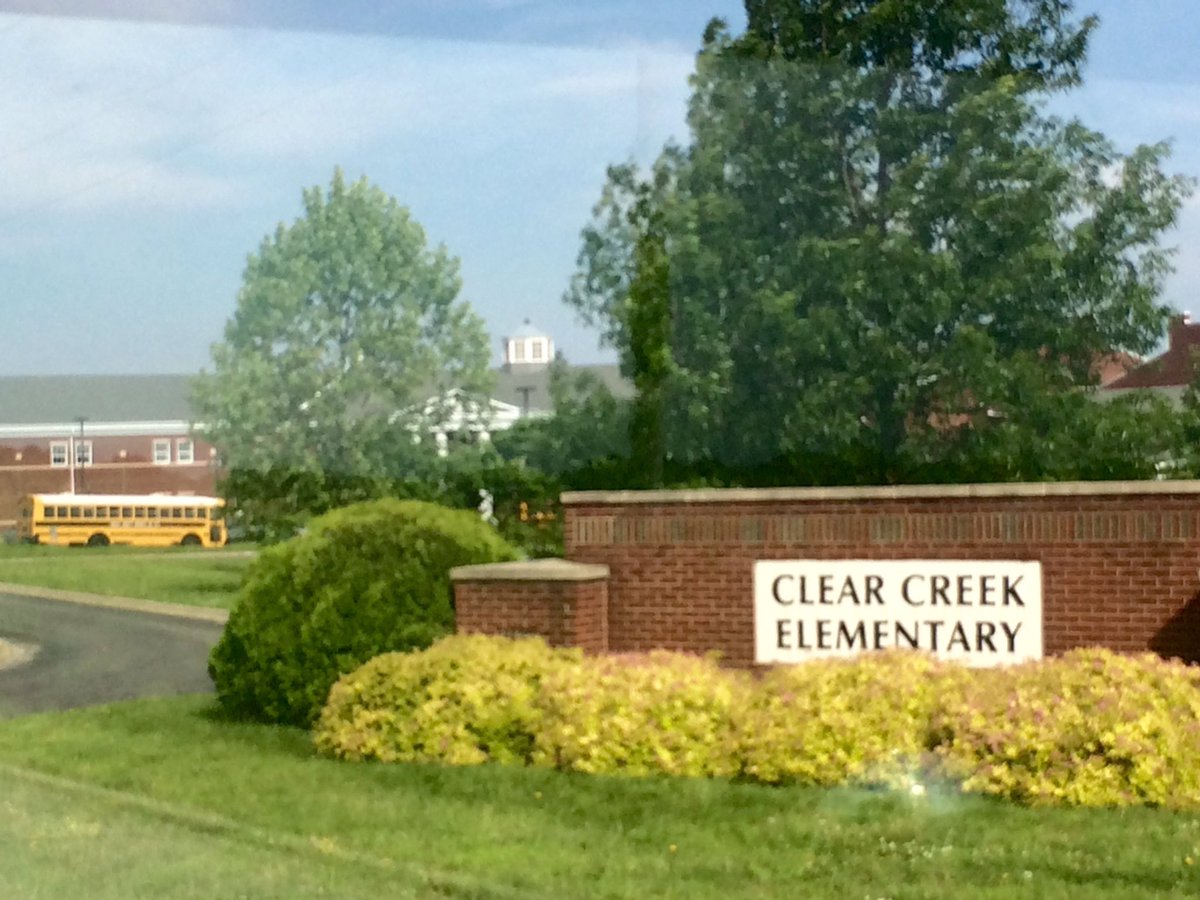 SCHS_CCC's tweet photo. #SCHSClass2017 #GradWalk 2nd Stop @Clearcreeknews @Rocket_Guidance @RocketPrincipal @shelbycountysch https://t.co/oYfz7VcHwu