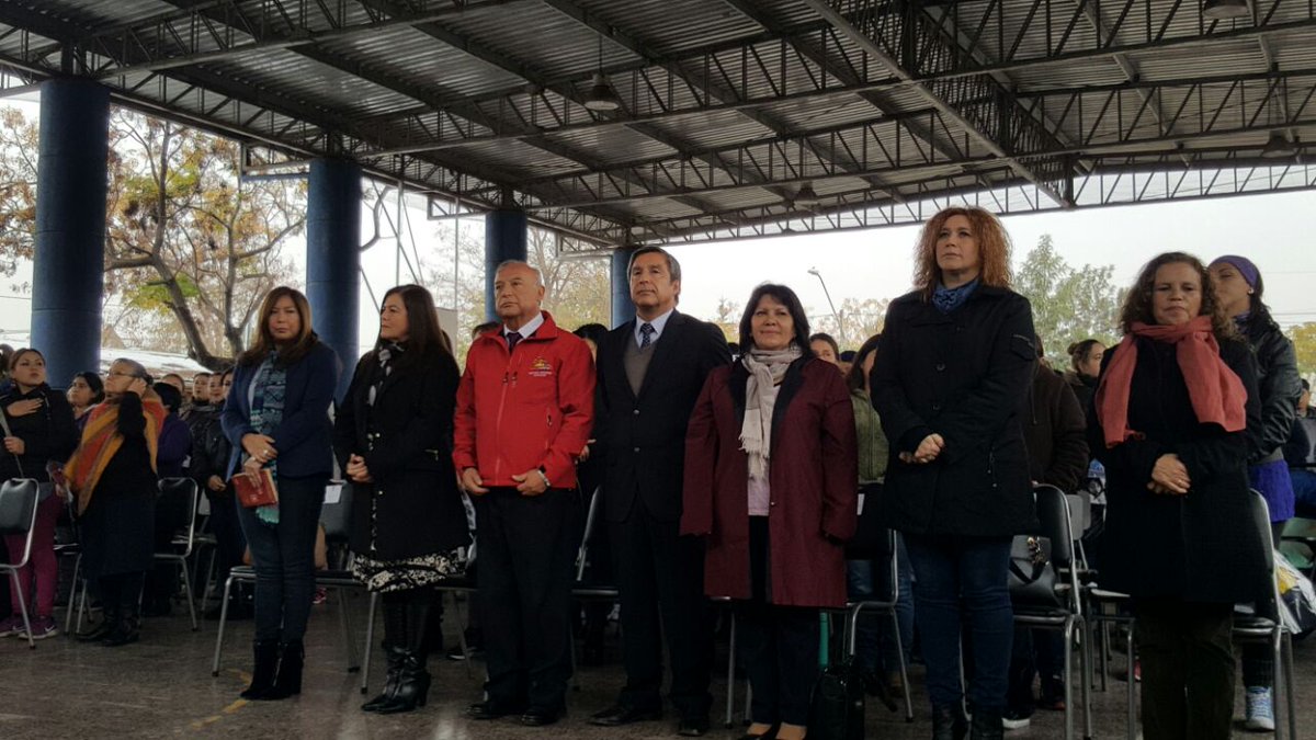 MuniCerrillos's tweet photo. Seguimos celebrando con nuestras Madres Cerrillanas, hoy en @luisvargassal  junto a @alcaldeaguirre #felizdiamamacerrillana @daem_cerrillos https://t.co/Iu9R2Ub8fY