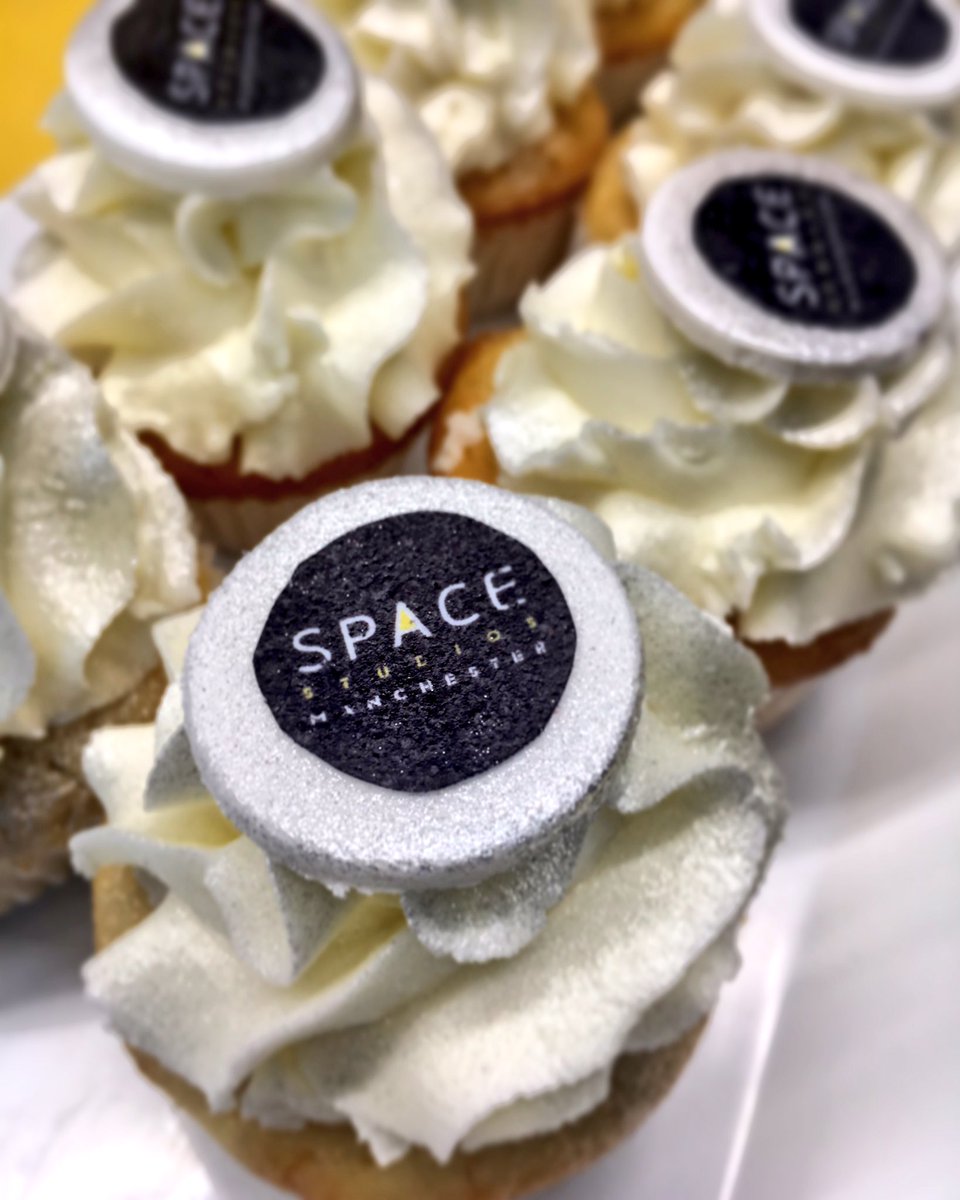 SpaceStudiosMcr's tweet photo. If you're currently on site with a production pop by FOH to exchange your old lanyard for a new one, plus enjoy a new 🚀 brand cupcake
🎥🎂 https://t.co/Tpa4gEOdl4