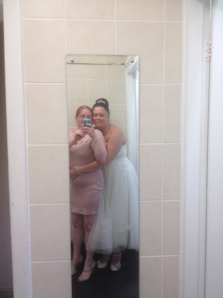 nicbubbaj's tweet photo. Me n the bride woz a fab day x https://t.co/JHDNSR5Rpi