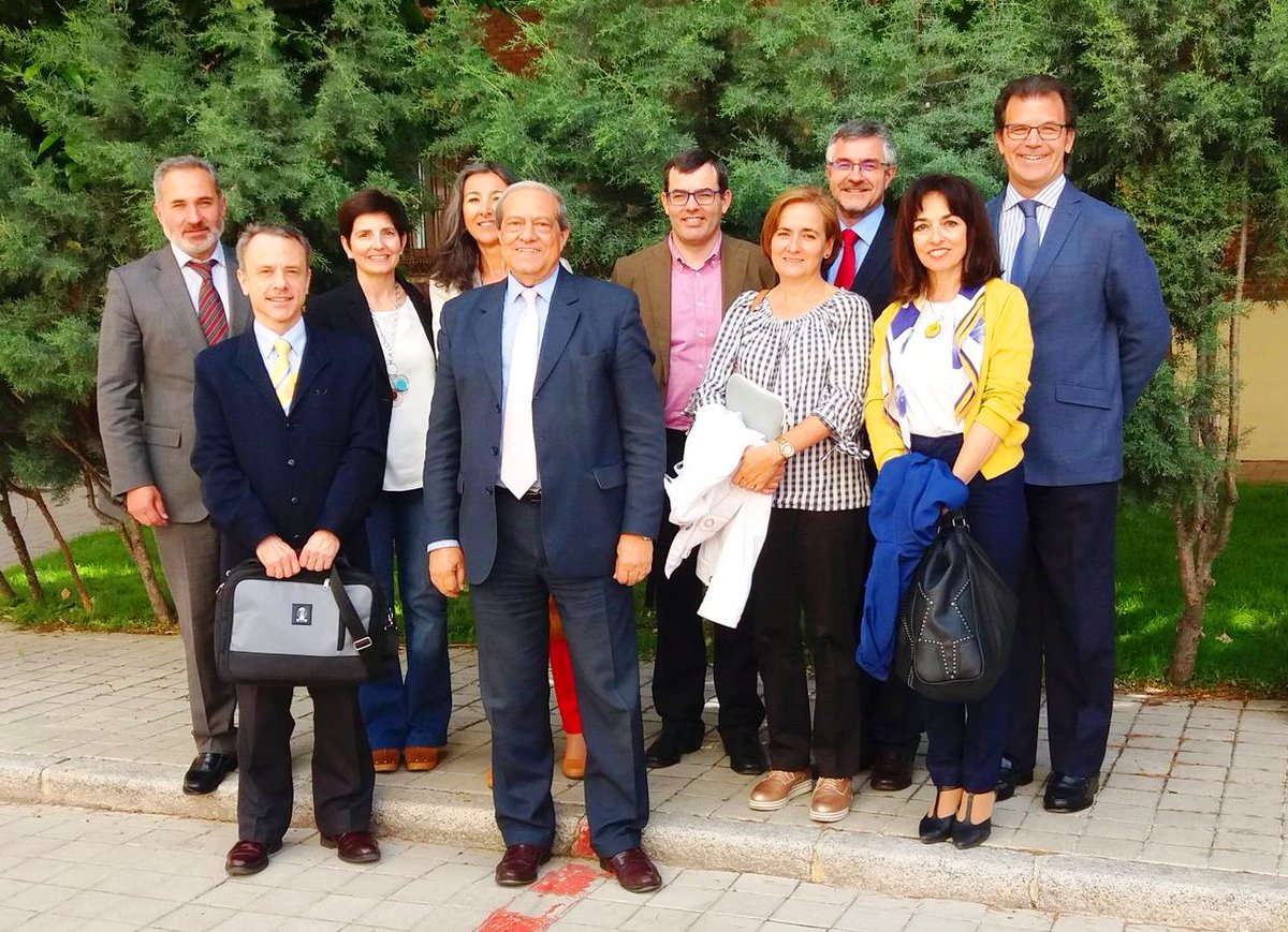igsaavedraceu's tweet photo. Algunos de los implicados en el #ProgramaPares de la Vocalía de Desarrollo Académico de @DircomSpain en la Universidad @Nebrija https://t.co/9jRYRGBxkw