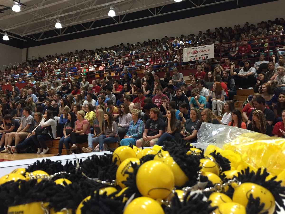 DriveSafeKy's tweet photo. We had an incredible day at Russell Co HS.  Thanks to county attorney Kevin Shearer, Speaker Jeff Hoover and Sheriff Mcininch. Drive Safe KY https://t.co/D3ePiwCo4d