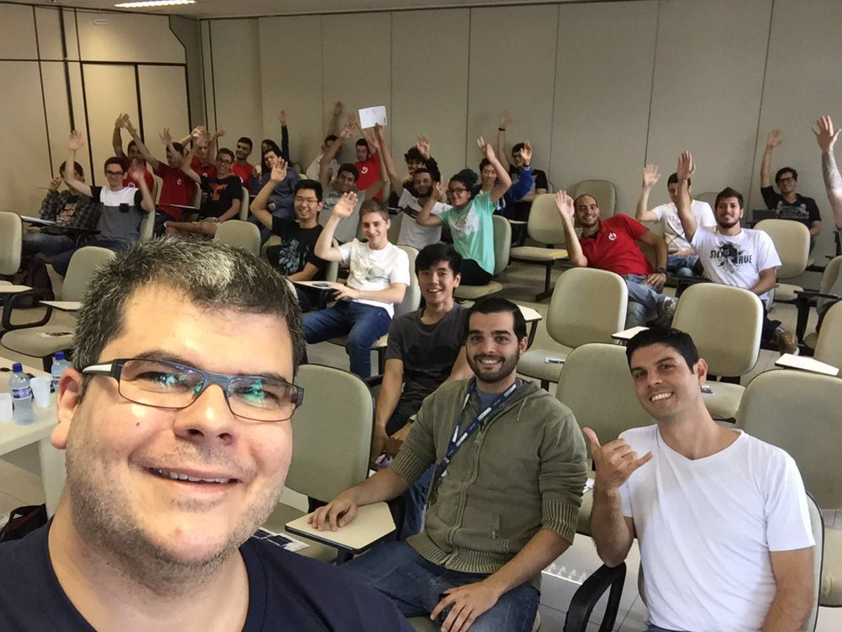 gft_br's tweet photo. E agora está rolando a palestra 'DevOps com Chef' com nosso colaborador @pcbl  na SeCot, Semana de Computação e Tecnologia da UFSCar. https://t.co/esNwkTtYf8