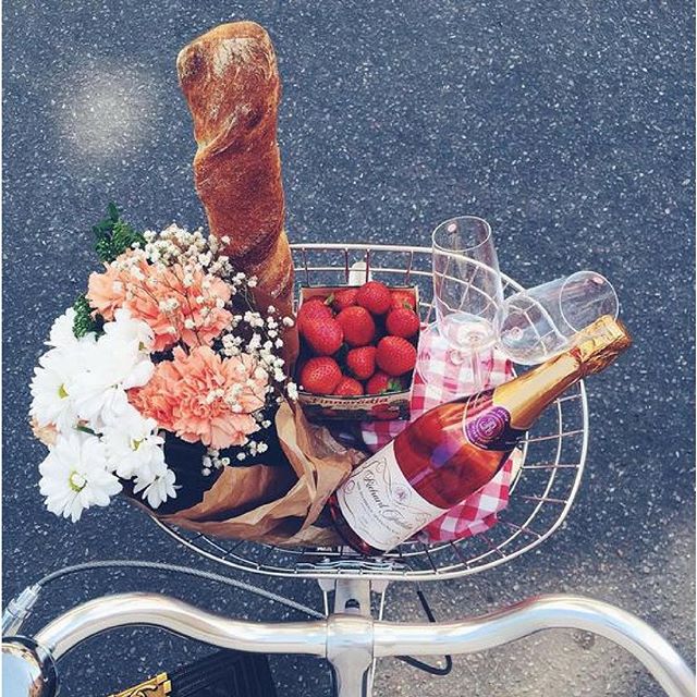 HashimK9's tweet photo. @armelliee:
#women #moda #style #beauty #dresses  #style #outfit #shoes #makeup #girls #love #amazing #cute #goals #luxury #food #travel https://t.co/narycqxHyt