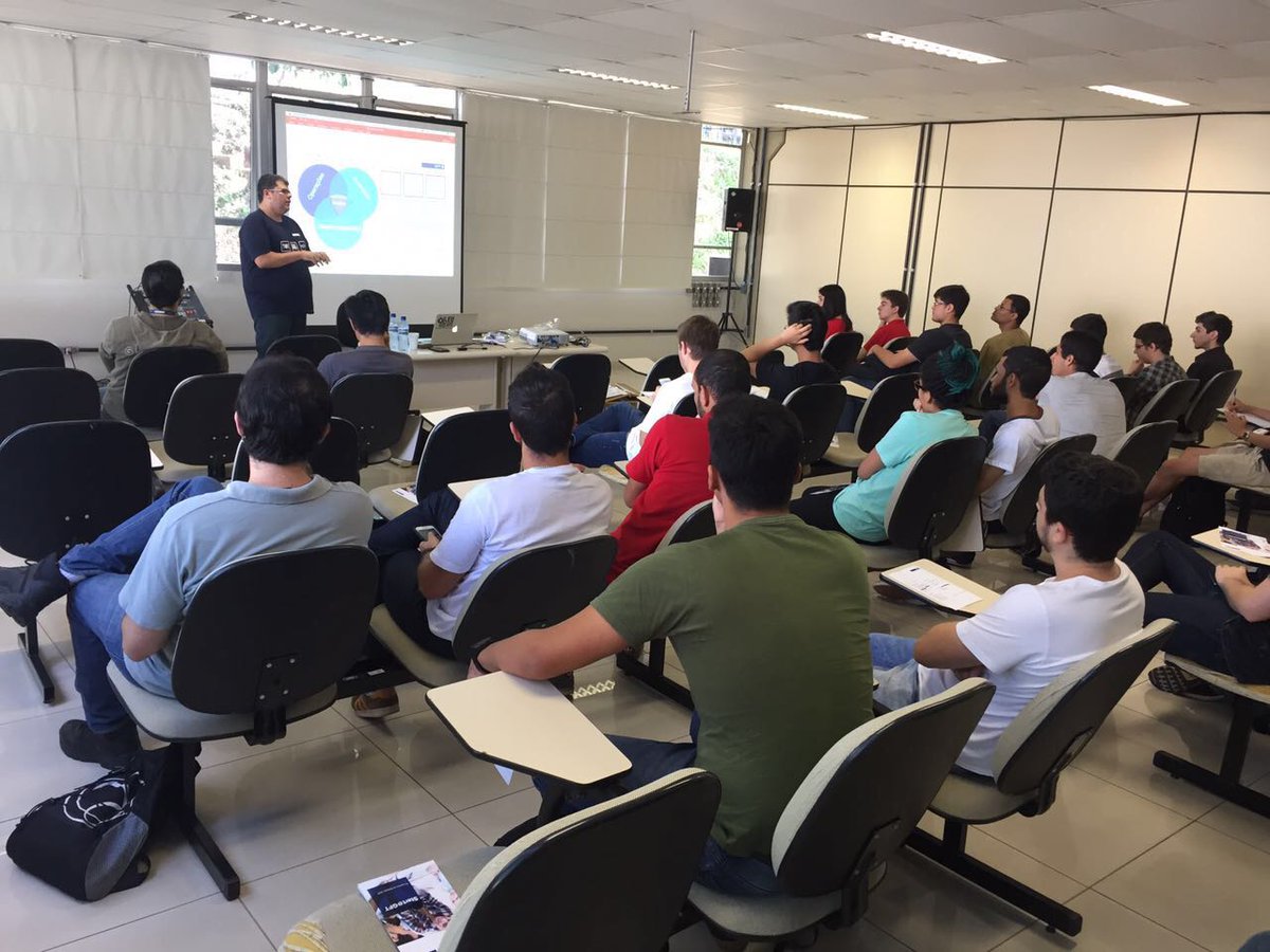 gft_br's tweet photo. E agora está rolando a palestra 'DevOps com Chef' com nosso colaborador @pcbl  na SeCot, Semana de Computação e Tecnologia da UFSCar. https://t.co/esNwkTtYf8