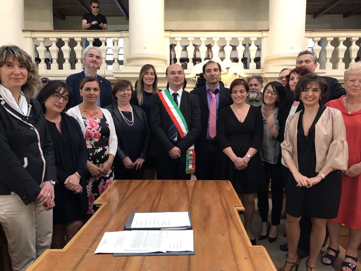 meb's tweet image. #17maggio: lavoriamo affinché in futuro non ci sia più bisogno di una Giornata contro l'omofobia, la transfobia, la bifobia. #avanti