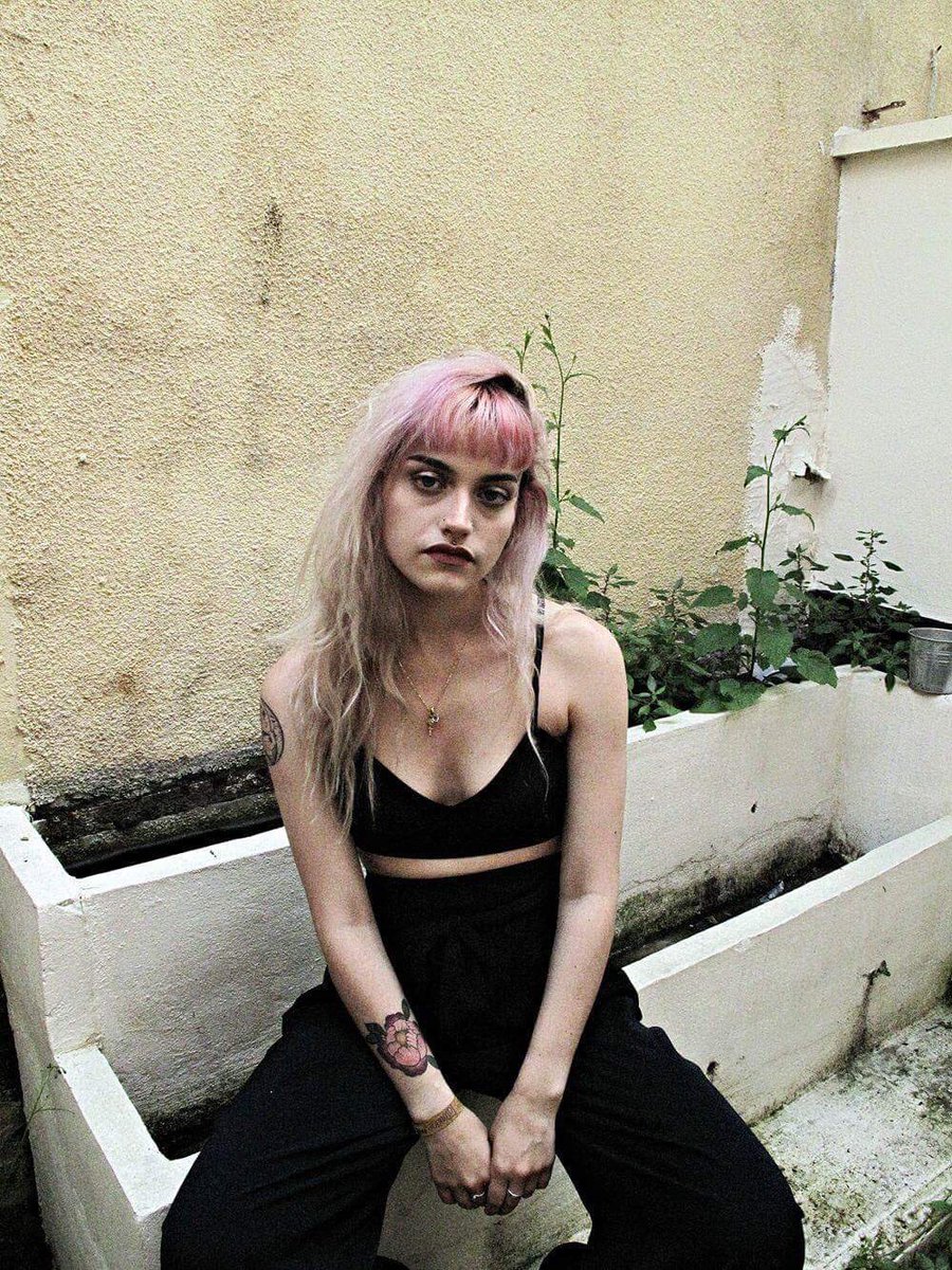 solennknezevic's tweet photo. 🍓🌸 by @Laurie_Lafargue https://t.co/F9J0O1hM5R