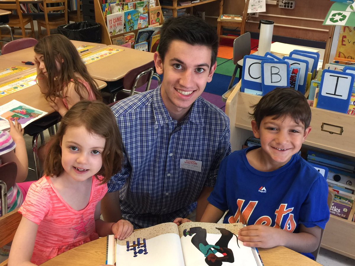 ToddNewsBMUFSD's tweet photo. #SeniorInterns hard at work!!  #1stgrade #mrshorowitz #MichaelR #BMHS #OurStudentsRock @SuperKaish https://t.co/2u61wCQkAH