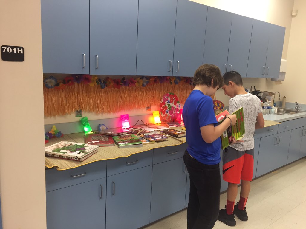 eileen_jenkin's tweet photo. @CSMS_Media @FLAnnScott Citrus Springs Middle is ready for the Summer Literacy Adventure! #csmsriseup https://t.co/EdPPrsK61G