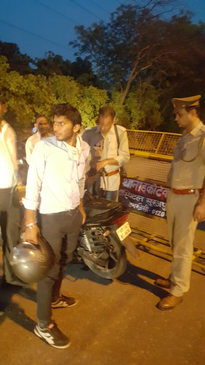 ShoPsEcotech3's tweet photo. चैकिंग इकोटेक 3 ��ोएडा  पुलिस  @uppolice @noidapolice @digmeerut @igmeerut https://t.co/CPXgtqHpRm