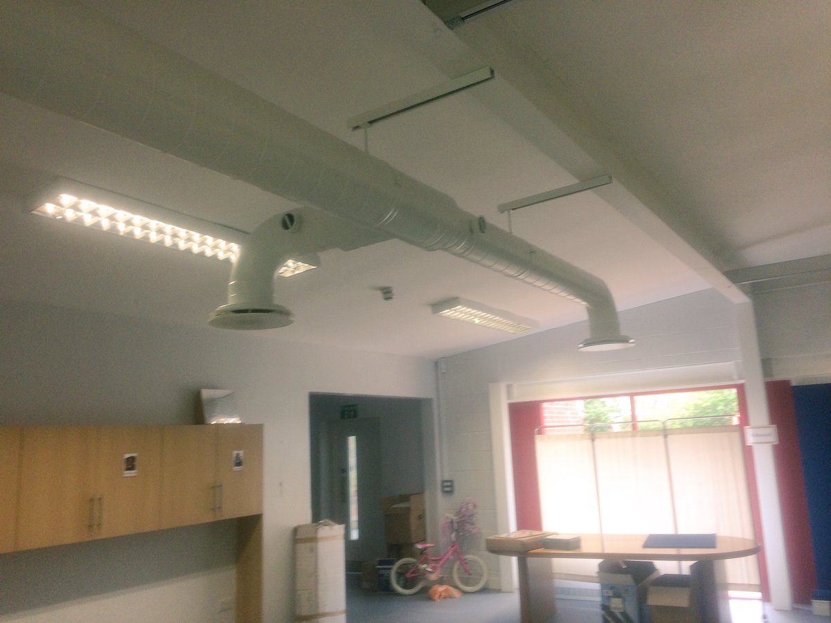 acivico69's tweet photo. Great job just finished at @MayfieldSchool1 Installed a new air handling unit! Creating a better environment for the pupils to study in 👍🏼📚 https://t.co/Y0js4lwkWY