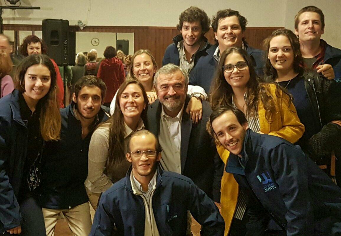 ignacioquintafm's tweet photo. Hay equipo... @jovenesjuntos @jorgewlarranaga https://t.co/UFaaiWHLX9