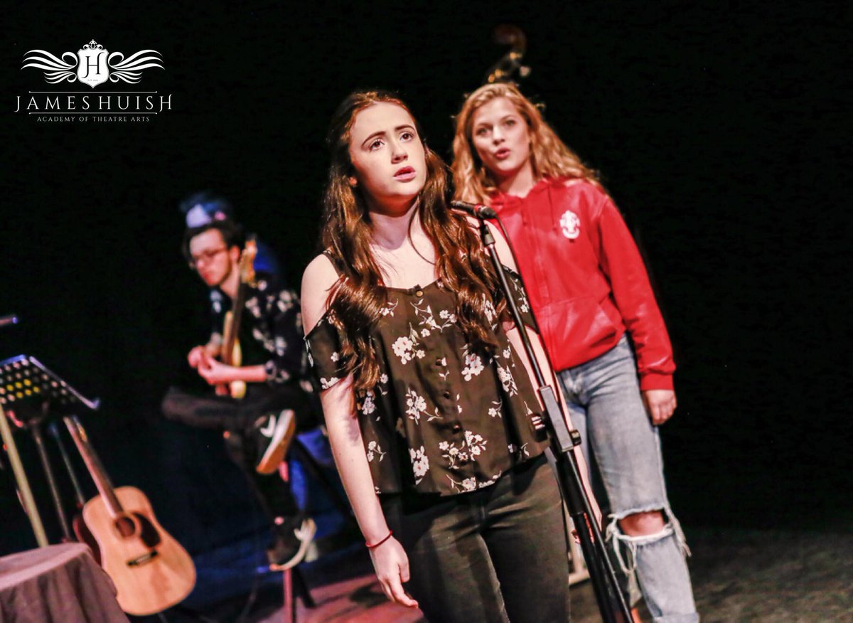jazzymusic1's tweet photo. Such an honour and a privilege to share a stage with the incredible @racheltucker1 many thanks to @academyjh for making this happen https://t.co/coywZXHvUQ