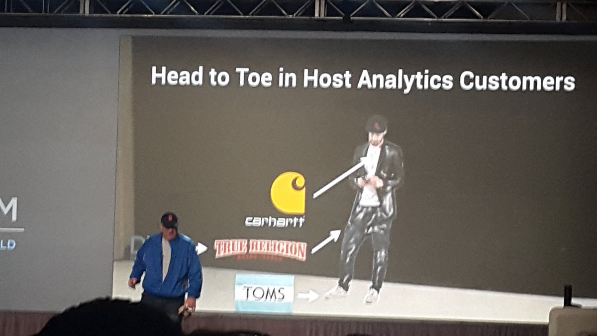 Narendern's tweet photo. What's happening???? @Kellblog head to toe in host analytics customers @ #haworld  #perform https://t.co/LuvHirVtkP