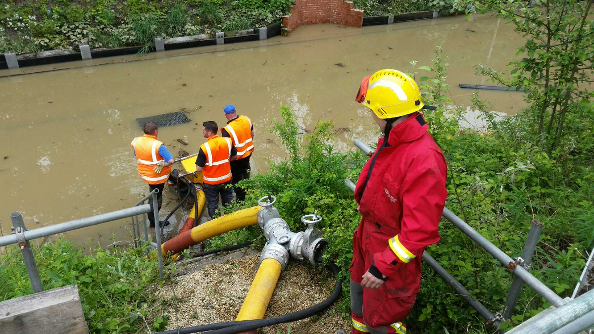 Tyne_Wear_FRS's tweet photo. We have pumped out over 700,000 litres of water away from Jesmond Dene Road/Osbourne Rd to make sure you can all get home #notjustfires https://t.co/iJnm9WN68d