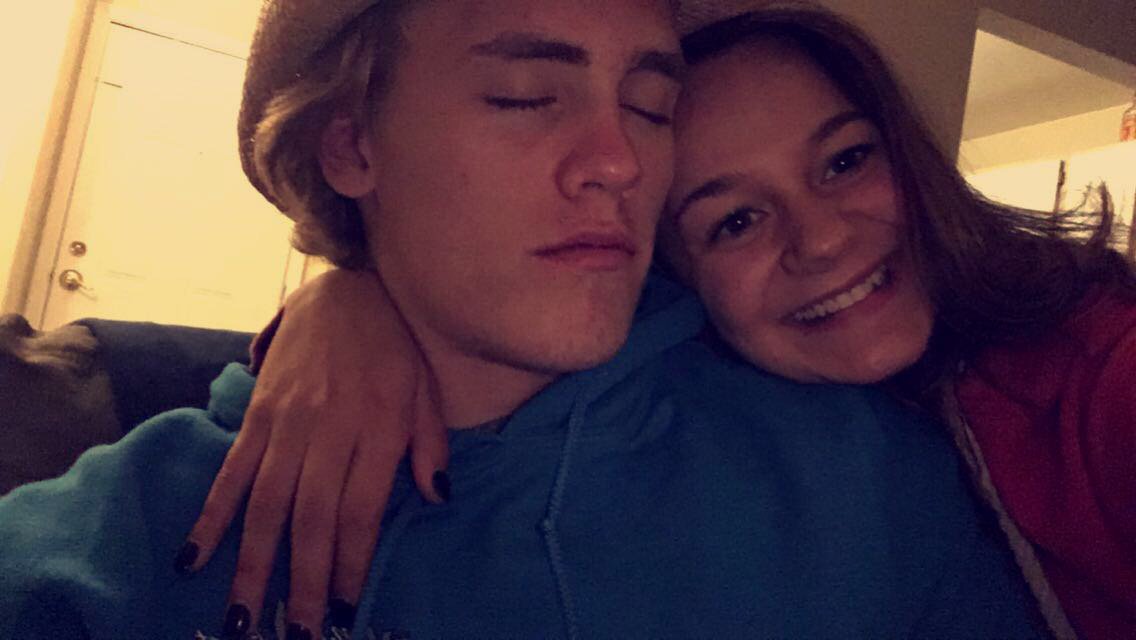 hallste01's tweet image. In love with the fact that I'm in love with my best friend 😍