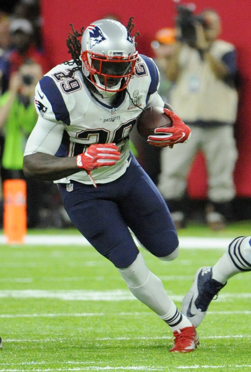 BleacherReport's tweet photo. Eagles sign LeGarrette Blount to a one-year deal https://t.co/62bOK5k444 https://t.co/qBm1Jec52w