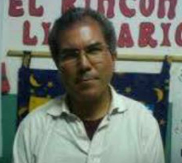 AlfonsocaroVe's tweet photo. Este sapo cooperante trabaja en vtv entrega chamos de Resd. Orquídeas y Resd Cardenal Quintero, Luis García 3 detenidos por su culpa Merida https://t.co/ymdPvj5qmX