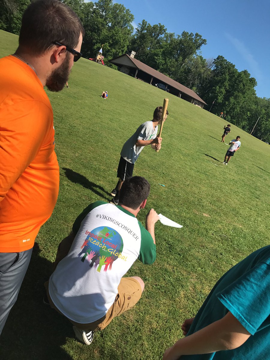 MrMcDanielMMS's tweet photo. #Softball for #8thGradePicNic https://t.co/UDnQjlwxIc