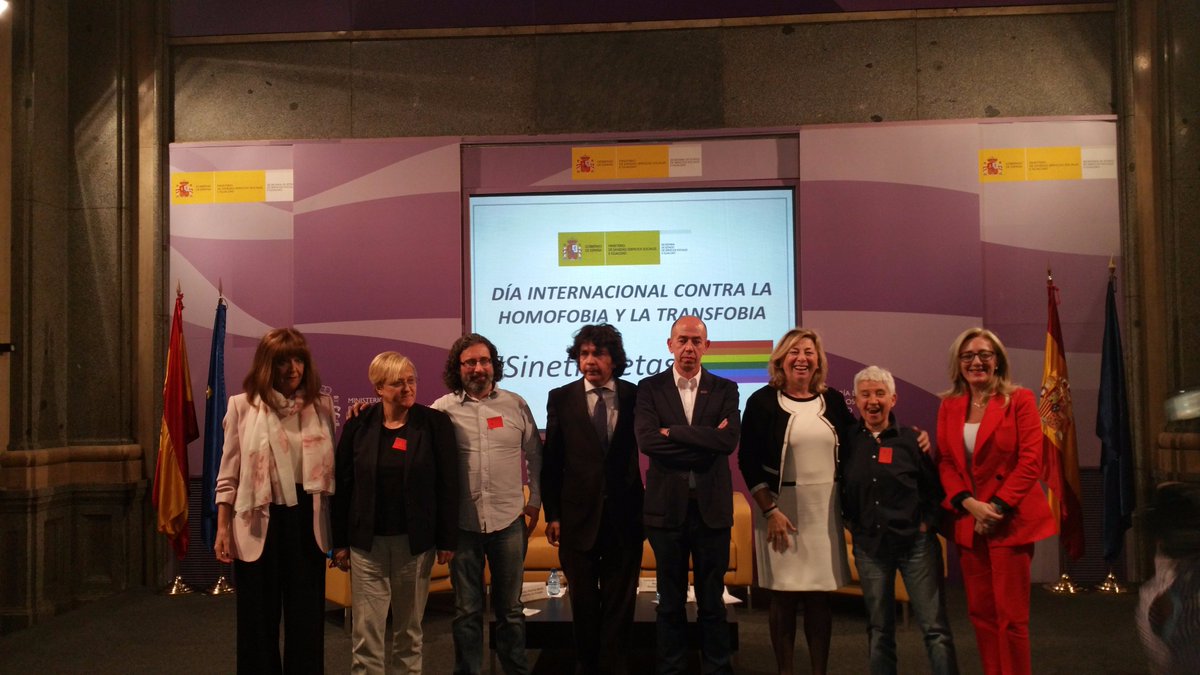 FiturGay's tweet photo. Dia mundial contra la homofobia  / Lgbtfobia @pontechueca @LibertadFMradio @USembassyMadrid @ItalyinSPA @FELGTB @EFEtur_es @ColegasLGBT https://t.co/wLz4soJyg9