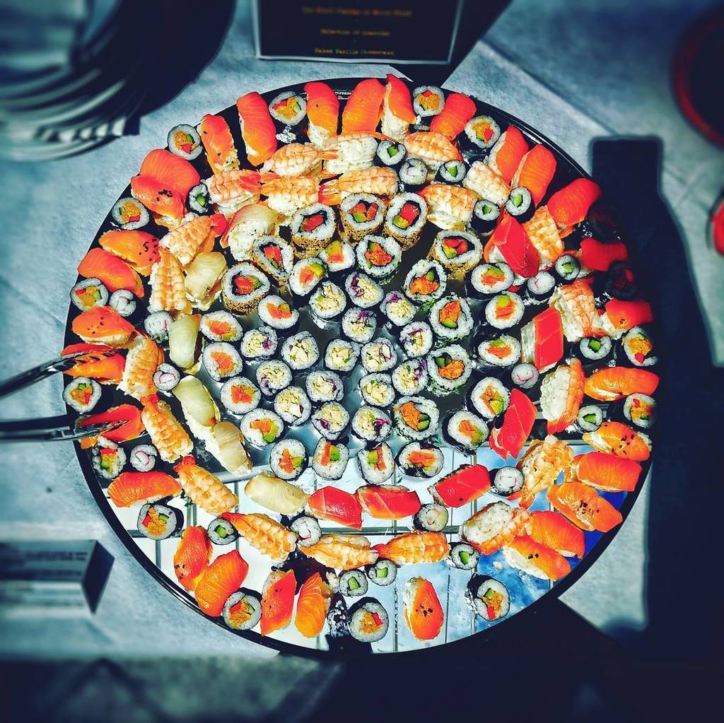 samsoniks's tweet photo. Sushi pizza anyone?
#hungry #sushi #food #foodie #love #fish #awesome #chef #sushiroll #japan #huawei #foooooooood https://t.co/sq0b9sPC2Y https://t.co/1NHPZT0HFt