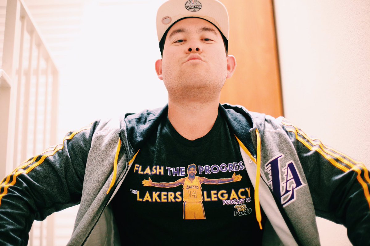 LakersLegacyPod's tweet photo. Your tm lost last 14/16 gms & jumped out of Top 3? CANT. EFFIN. RELATE. #DBagginItUpAndWeDontCare
#ItsLitLA #FlashTheProgress #lakeshow https://t.co/62PoAmBYAu