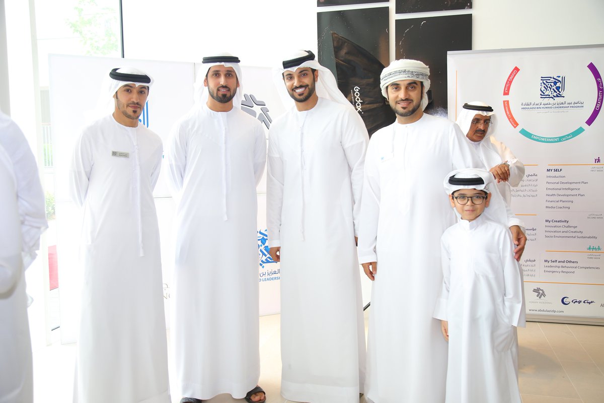Muyasser's tweet photo. من برنامج الشيخ #عبدالعزيز_بن_حميد لإعداد القادة #ALP4 وإلقائه للكلمة يوم التخرج
"Leaders don't create followers, they create more leaders." https://t.co/iXSLJ9IVQo