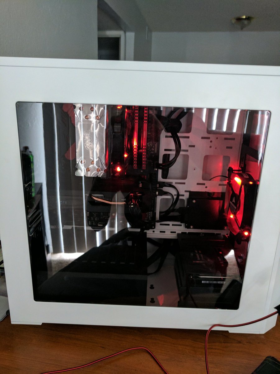 Im_KnoxX's tweet photo. Love my PC! It feels way better when you build it yourself. #custompc #myfirstpc #pcmasterrace @CoolerMaster love the case! #masterbox5 https://t.co/p36gkhzwlM