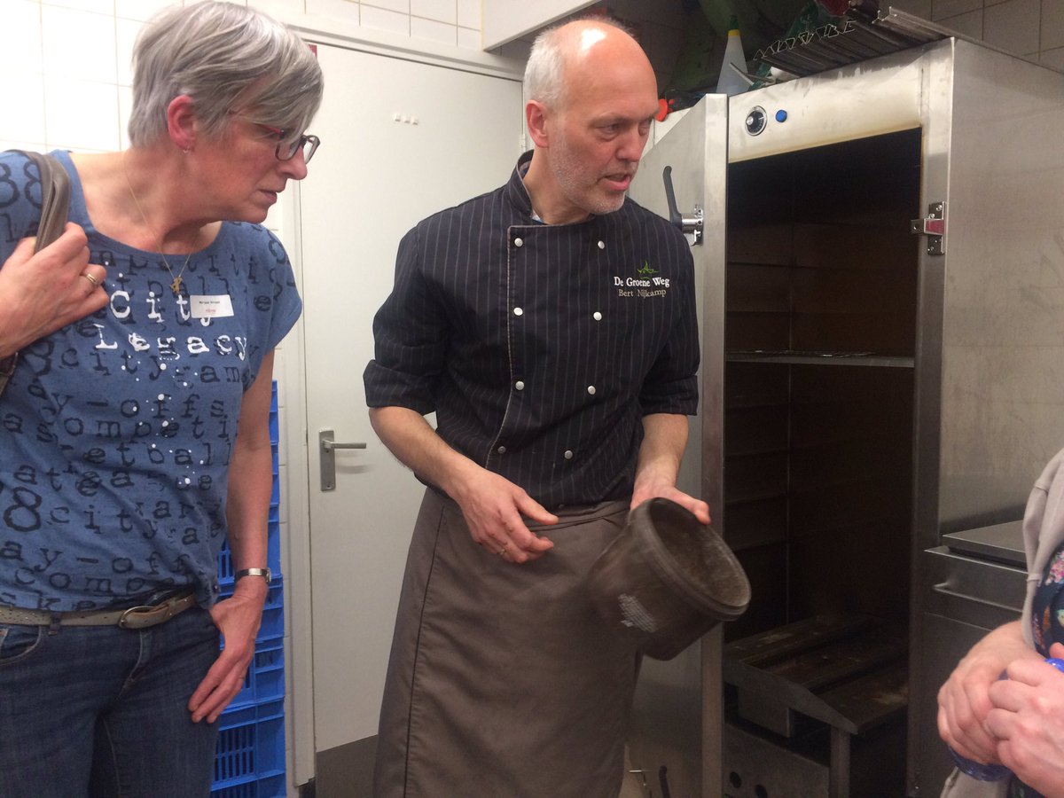 Vanwege duurzame bakkershart <a href="/tomvanotterloo/">Tom van Otterloo</a> mocht ik met Vakvrouwen <a href="/NBOVtweets/">NBOV</a> bedrijfsbezoek <a href="/waljolink/">Bakkerij van der Wal</a> #Eigen #GroenewegslagerApeldoorn