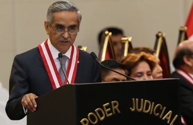 ExpresoPeru's tweet photo. Duberlí Rodríguez presentará la política intercultural del PJ. ► https://t.co/hhpiwXTEOy https://t.co/8yTiVk44mi