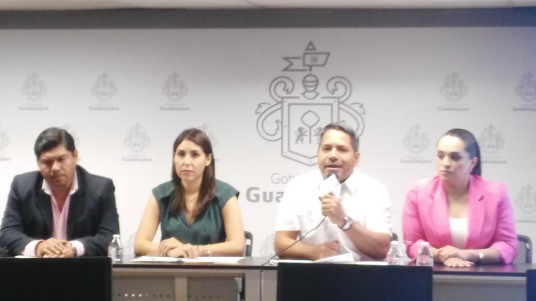regidoresgdlpri's tweet photo. #RegPriGdl proponemos se someta a la opinion de la población, el cambio de calandrias https://t.co/YdsEwdYzuh