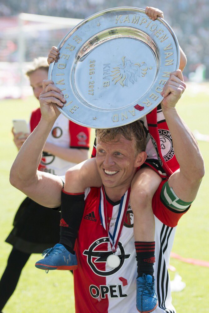 fr12nl's tweet photo. Bedankt voor alles, held! #DirkBedankt https://t.co/z3QBWhKQ71
