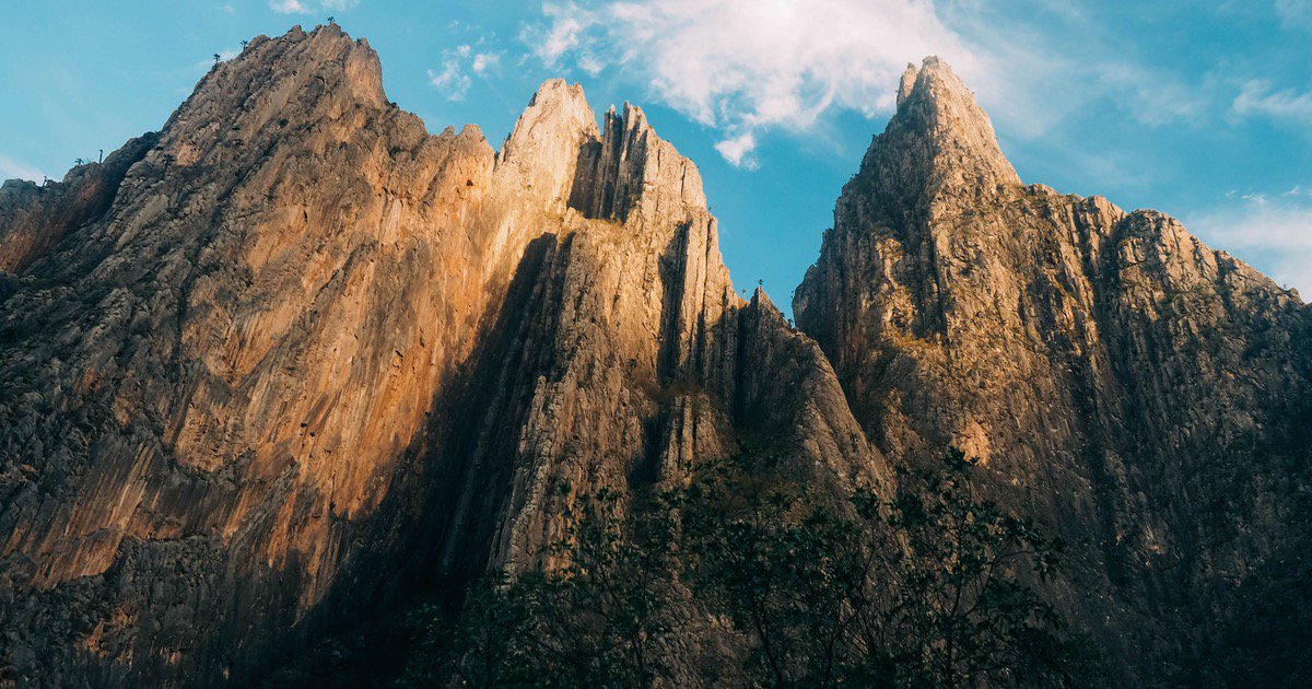 Chapplicator's tweet image. Chapplicator is perfect for rock #climbing trips, too. May we suggest Potrero Chico, Mexico? #RockThis #ClimbHigher hubs.ly/H07jrcv0