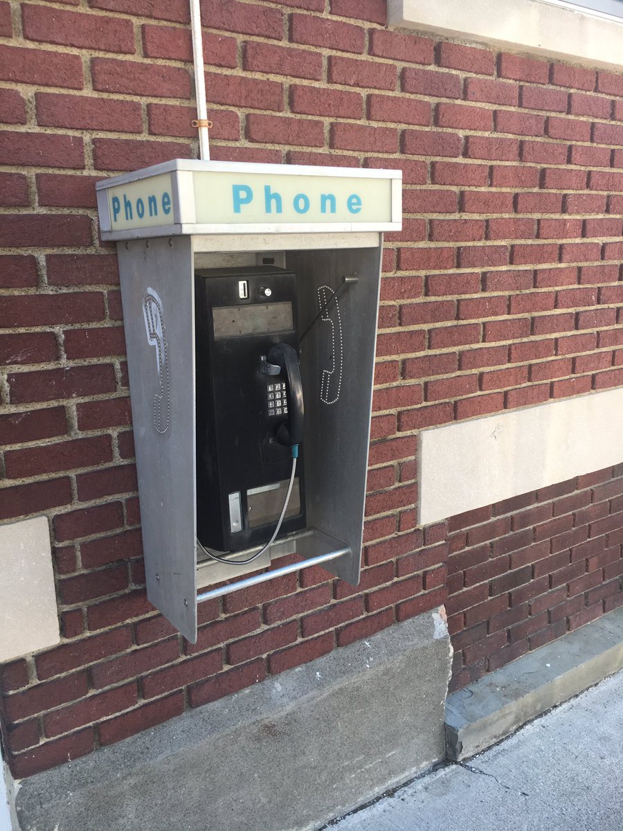 CaitlinLanders's tweet photo. A rare find #payphone #doesitevenwork https://t.co/6XmCZiqavS