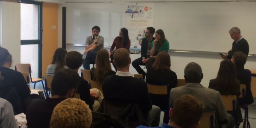 Speachme's tweet photo. En direct de #VannesEdTech : conférence sur les métiers d'aujourd'hui et de demain @VannesBS @CharlineAUGUSTE #formationcontinue #digital 😃 https://t.co/YieK4gT4tk