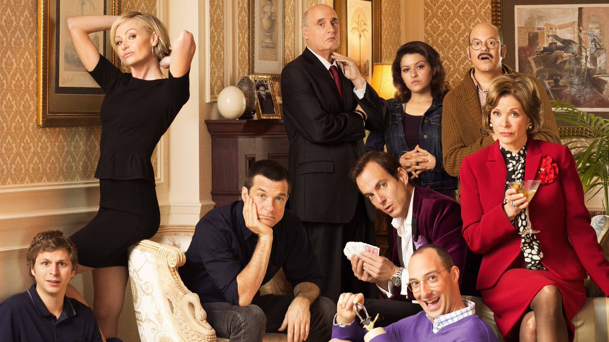 verge's tweet image. Arrested Development is officially returning to Netflix for a fifth season theverge.com/2017/5/17/1565…