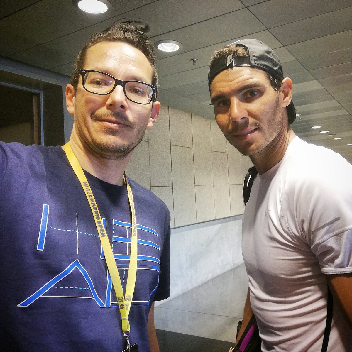 SRacquets's tweet photo. Resumen del paso de nuestro encordador @dpeniza por el @MutuaMadridOpen 2017 junto al equipo de @head_tennis #tennis #stringers #madrid https://t.co/Fo7DgWX7VC