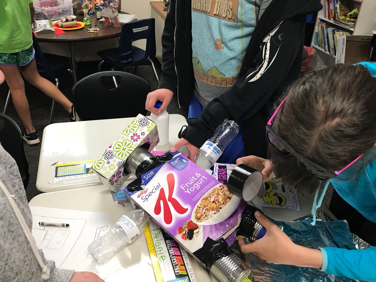 MrsCookTech's tweet image. STEM Day @HPEhawks #teamwork