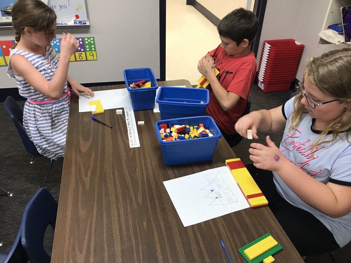 MrsCookTech's tweet image. STEM Day @HPEhawks #teamwork