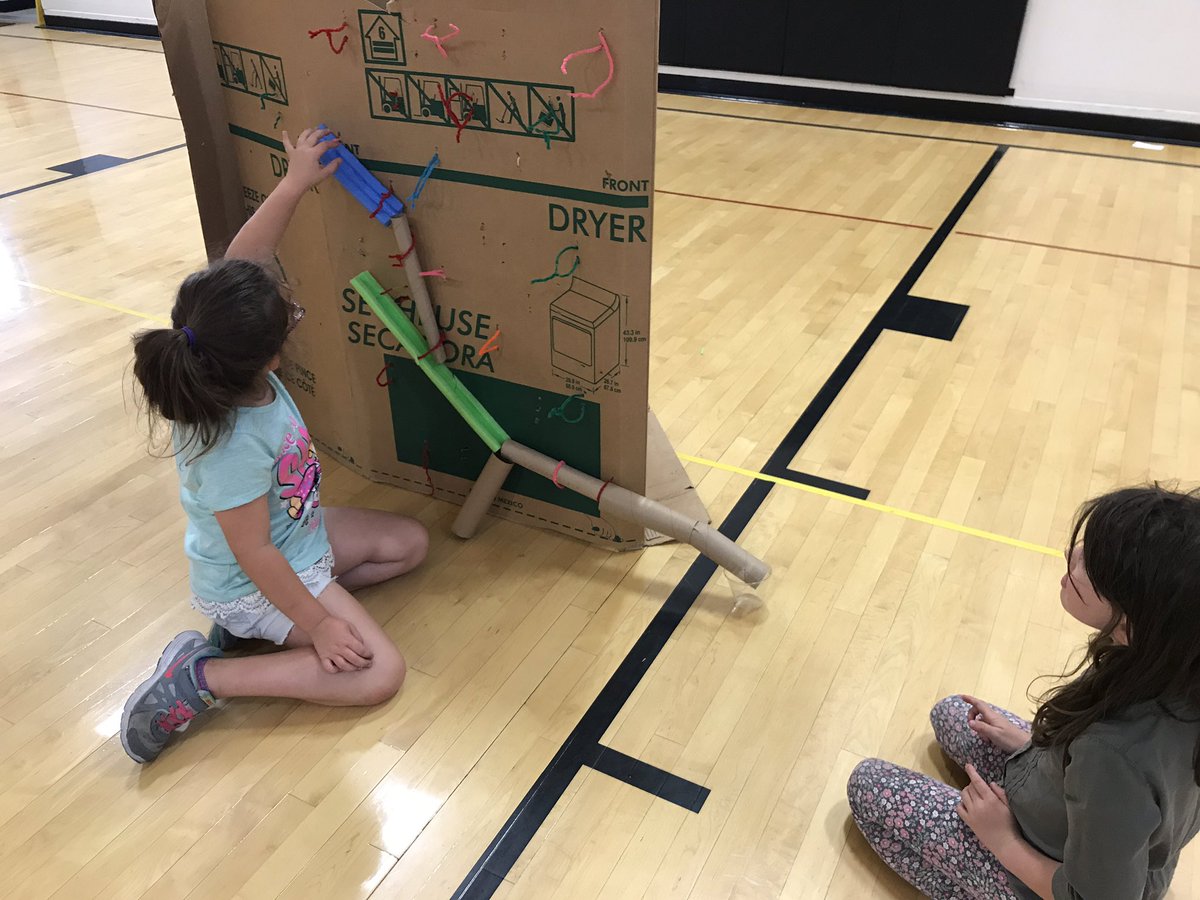 MrsCookTech's tweet image. STEM Day @HPEhawks #teamwork