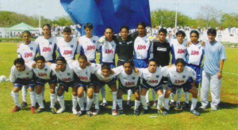 ComboDeporte's tweet photo. Hace 14 años la Historia Deportiva de QRoo agregó una página con letras de Oro @Interplayafc logró el ascenso! Inolvidable #VamosInter https://t.co/TPEBkM9kNe