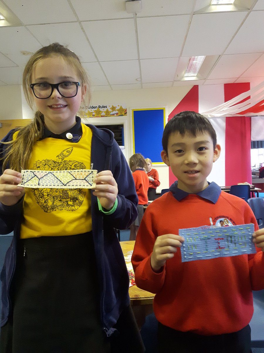 CarolineDaviso8's tweet photo. Creative Crosstitch Creations #bookmarks @SMemorial  @MrsAckinclose https://t.co/R8XpCv5NlM