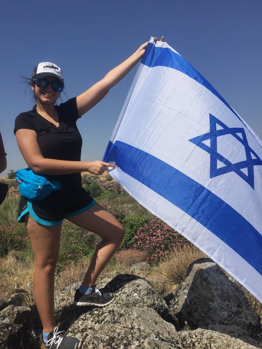 UCFHillel's tweet photo. Day 2: @birthright @shorashim #Bus108 hiking the Zavitan in the #GolanHeights 🌾🍃🌿 https://t.co/WrNKnY3Mui