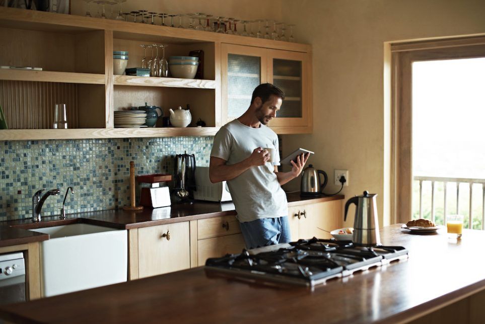 Connected Product Experts: How Consumer Goods Brands Can Build A Smarter Product-As-A-Service Business Model
bit.ly/2qRqmds