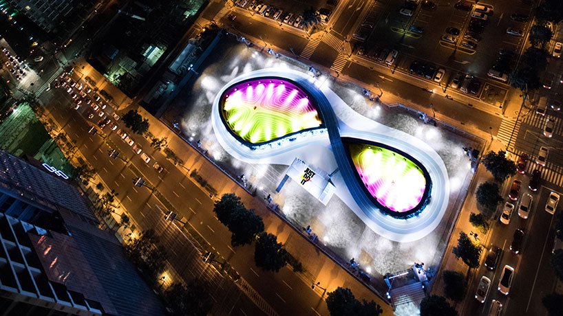 zeedesignltd's tweet photo. @Nike LED running track. https://t.co/4idQaN8U6p What incredible technology! https://t.co/lpD5Cq2LX8