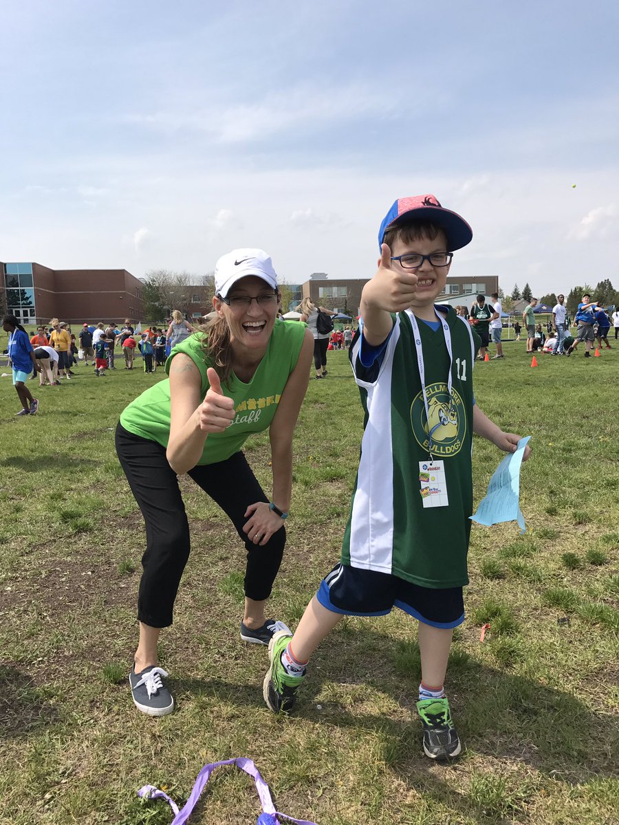 mazzopa's tweet photo. @Bellmoore_HWDSB @HWDSB Cheering on our #Bellmoore students at the #SpecialOlympics #2017 #winningteam https://t.co/mhim7YwcOC